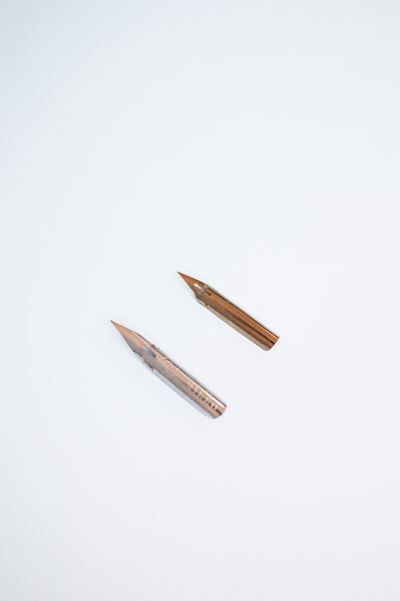 𝒯𝐻𝐸 𝑅𝐻𝒴𝒯𝐻𝑀 | 西洋書法靜心套裝